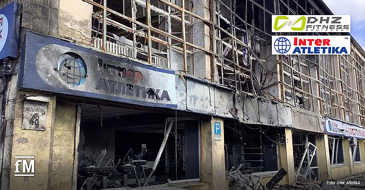 Krieg in der Ukraine: Das zerstörte Gebäude mit dem Showroom des Geräteherstellers Inter Atletika in Kyiv.