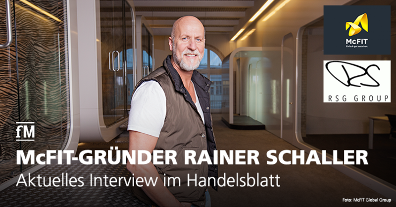 Orange-Redaktionsleiter Andreas Dörnfelder interviewt Rainer Schaller in dessen Penthouse in Berlin Prenzlauer Berg.
