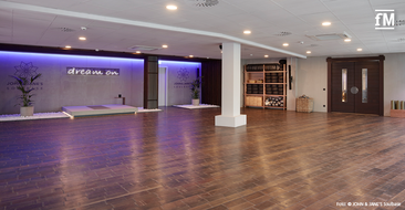 Blick in einen Trainingsraum des neueröffneten Boutique Studios John & Jane's Soulbase in Berlin.