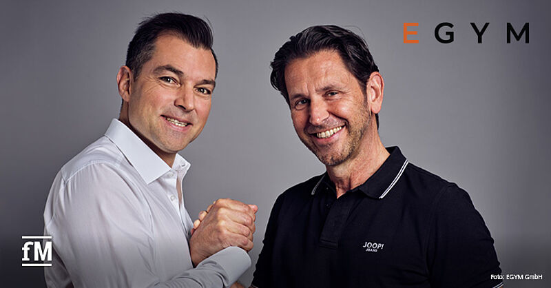 Country- und Vertriebschef für die DACH-Region bei EGYM Jan Scherzer (links) heißt Rückkehrer Maik Ebener als Senior Sales Manager beim Münchner Tech-Sports Unternehmen willkommen.