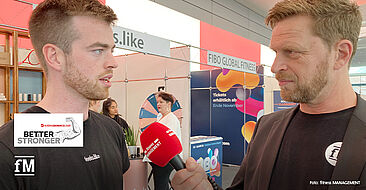 Aufstiegskongress 2022: Simon Zweigler (Geschäftsführer OF Organic Future GmbH, links) im fM-Interview mit Jürgen Wolff.