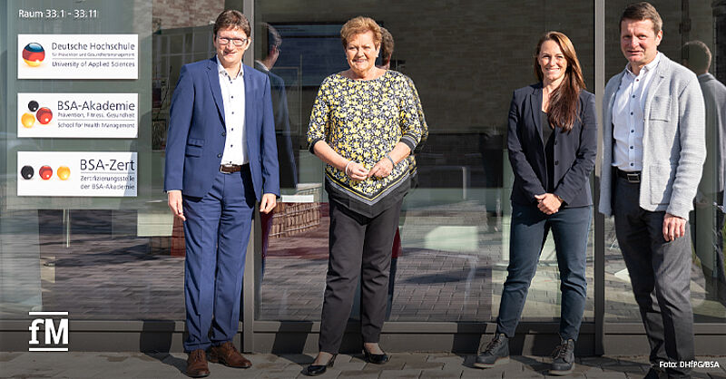 Saarlands Gesundheitsministerin Monika Bachmann (2.v.l.) hat die DHfPG besucht und sich unter anderem mit Professor Dr. Sarah Kobel (2.v.r.), Professor. Dr. Arne Morsch (rechts) und Professor Dr. Jörg Loth ausgetauscht.