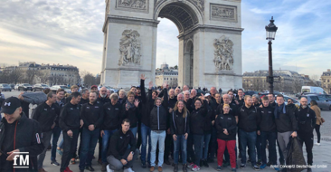 Paris, Paris, wir sind schon in Paris: Das 'Concept2 Team Germany' vor dem Arc de Triomphe