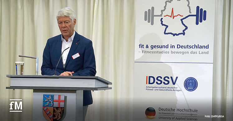 DSSV-Vorsitzender Prof. Dr. Thomas Wessinghage, Moderator des 7. Parlamentarischen Abends in Berlin von DSSV, DHfPG und BSA-Akademie