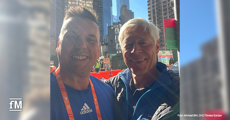 Michael Birk (links, Gründer und CEO von DHZ Fitness Europe) und Prof. Dr. Thomas Wessinghage (1. Vorsitzende des DSSV e. V.) in New York beim 2023 TCS New York City Marathon