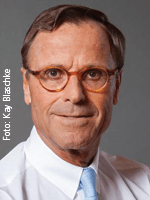 Dr. med Ulrich Strunz. Foto: Kay Blaschke