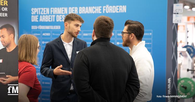DSSV-Mitarbeiter im Beratungsgespräch