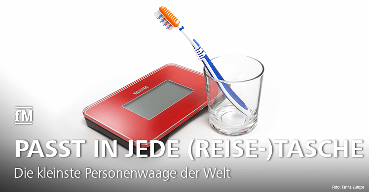 Die kleinste Personenwaage der Welt von Tanita passt in jede Reisetasche oder Sporttasche und kann bis zu 150 Kilogramm messen.