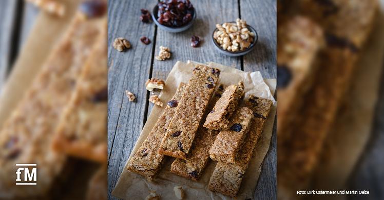 Müsliriegel selbst backen? Das Buch 'Run Vegan' von Katrin Schäfer und Daniel Roth enthält auch Rezepttipps
