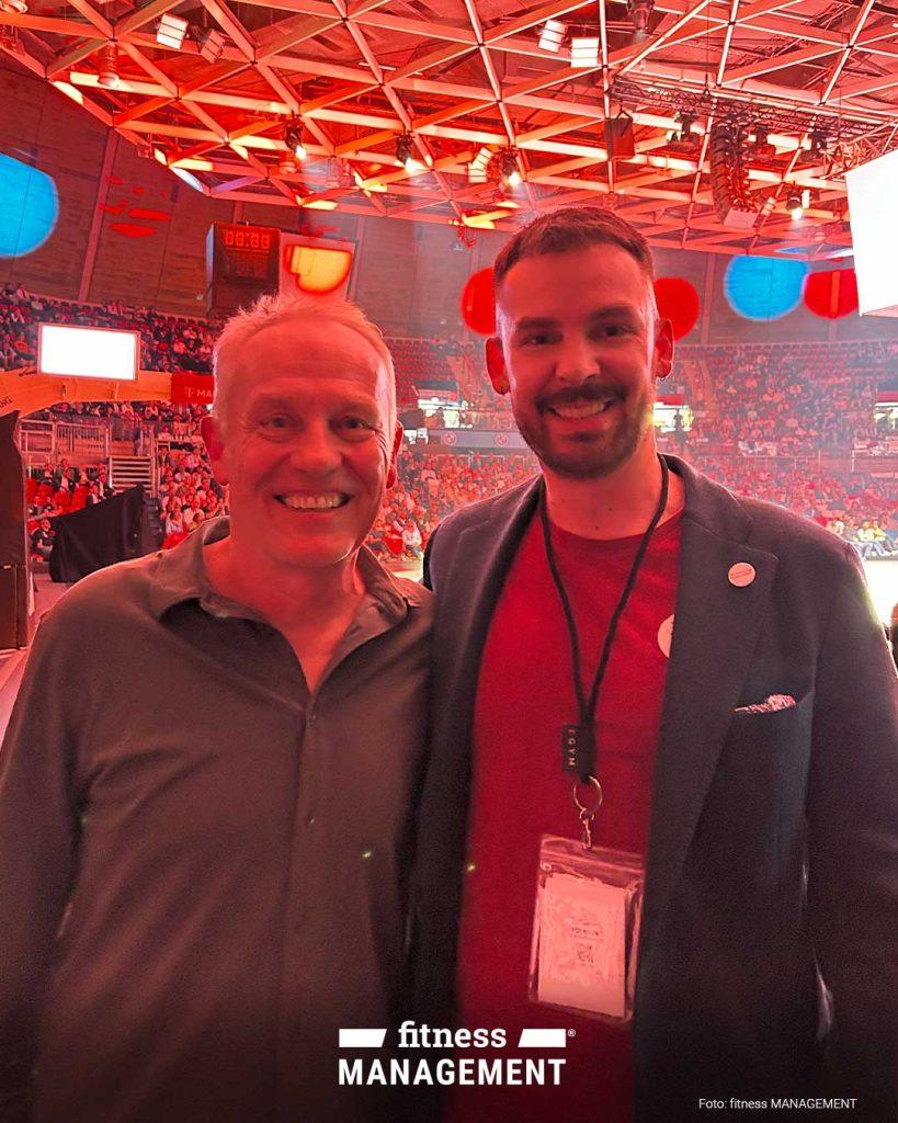 Ex-Bundesligatrainer Christian Streich (links) mit fitness MANAGEMENT Geschäftsführer Janosch Marx