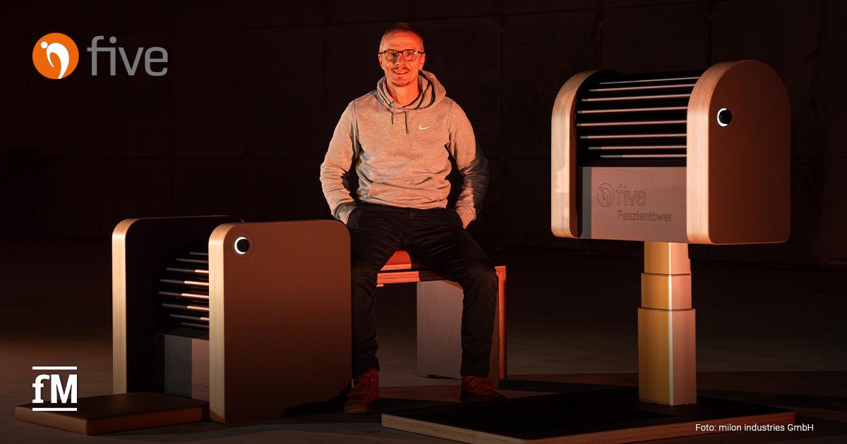 Christoph Limberger (Geschäftsführer Five-Konzept GmbH & Co. KG) präsentiert den revolutionären Faszientower