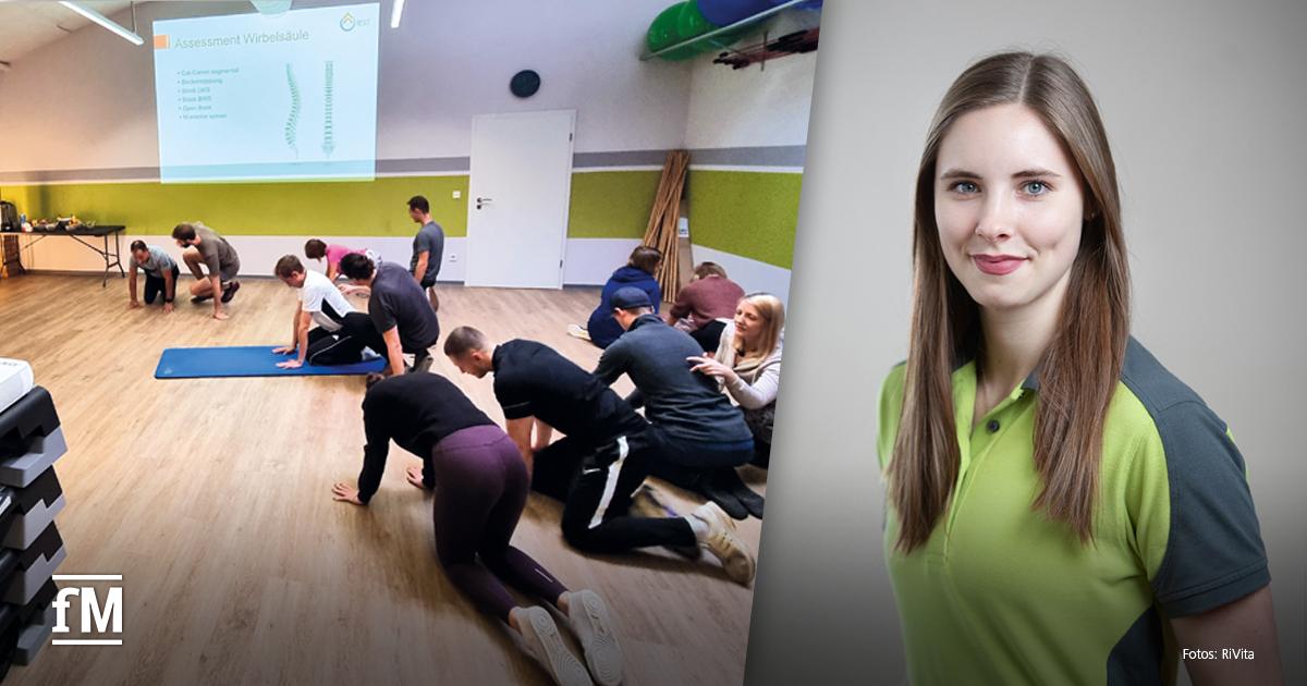 Ein geteiltes Bild. Links: Gruppe macht Bodenübungen im Kursraum, Thema 'Assessment Wirbelsäule' wird projiziert. Rechts: Porträt von Annika Birringer, Absolventin der DHfPG im grünen Poloshirt, sie lächelt freundlich in die Kamera.