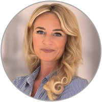 Porträtbild von Julia Schröder
