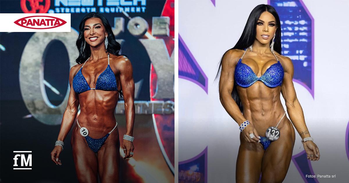 Links: Ein Frau (Lauralie Chapados) im blauen Bikini mit Startnummer 10 auf einer Bodybuilding-Bühne, rechts eine Frau (Yarishna Ayala) im blauen Bikini mit Startnummer 132 auf einer anderen Bühne.