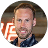 Porträtfoto von Lars Hartwig, General Manager bei David Lloyd Meridian Hamburg-Alstertal.