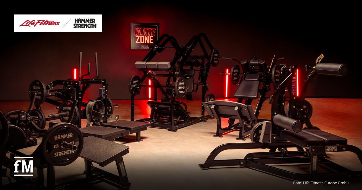 Hammer Strength GLUTE ZONE Hammer Strength GLUTE ZONE mit mehreren Krafttrainingsgeräten auf einer Trainingsfläche
