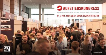 Besucherinnen und Besucher auf der Partner-Ausstellung beim Aufstiegskongress 2026 in Mannheim.