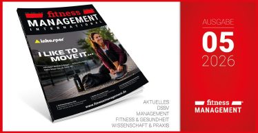 Titelbild der fitness MANAGEMENT international Ausgabe 05/2026 mit Frau in Laufkleidung; rechts die Ausgabenankündigung mit den Themenrubriken.