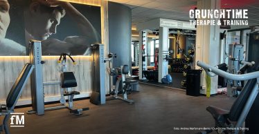 Das Crunchtime Therapie & Training mit moderner Innenausstattung und hellem Lichtkonzept.